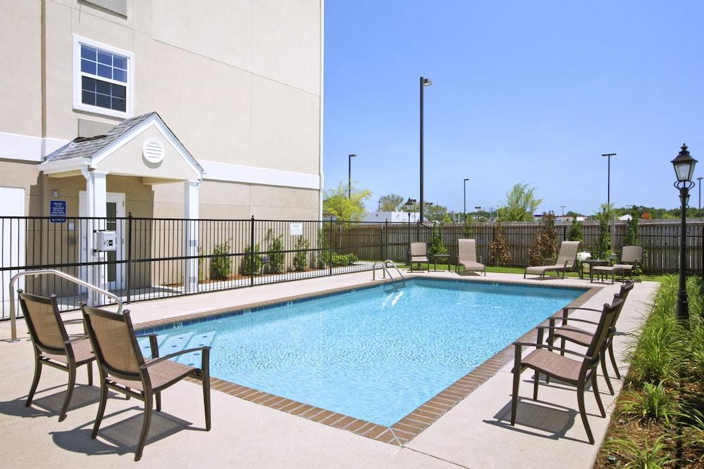 Microtel Inn And Suites Baton Rouge Airport מראה חיצוני תמונה