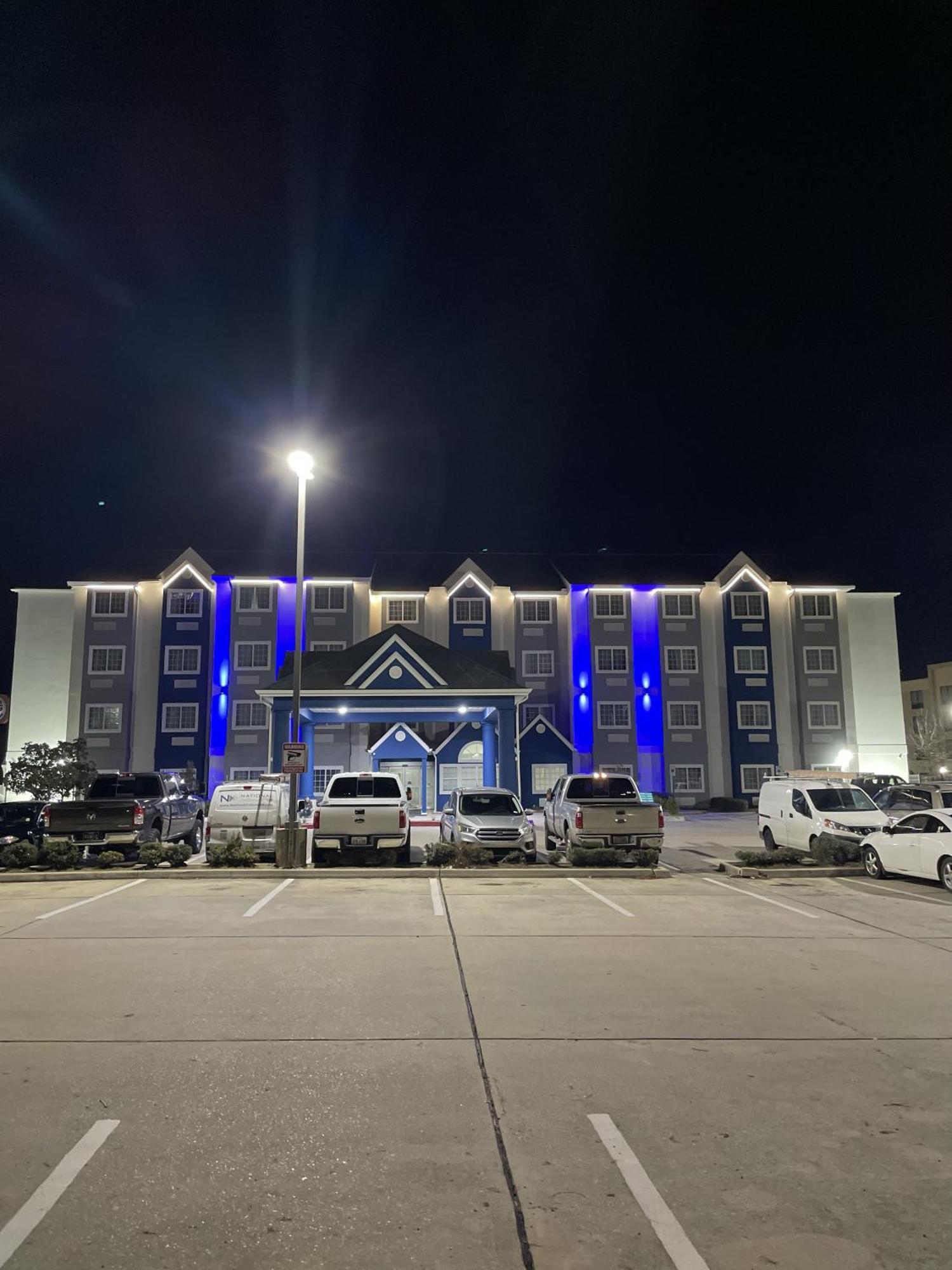 Microtel Inn And Suites Baton Rouge Airport מראה חיצוני תמונה